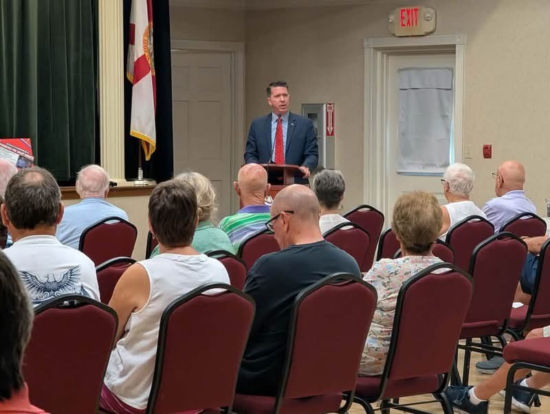 Spruce Creek Preserve Republican Club — photograph 1 of 3