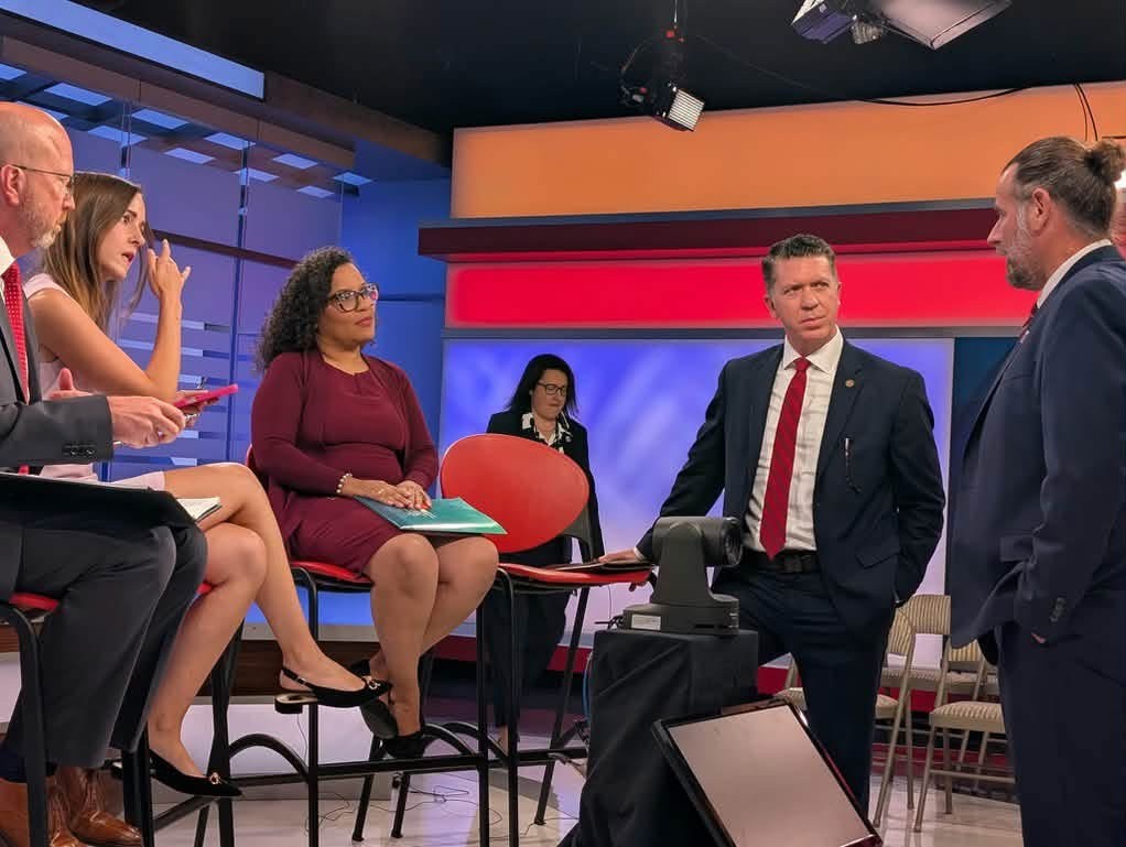News 6 WKMG, Orlando — photograph 2 of 3